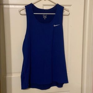 Men’s L navy Nike tank